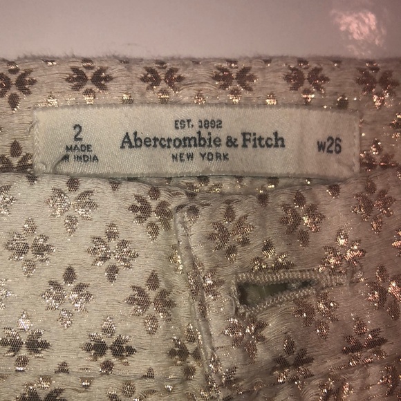 Abercrombie & Fitch nude with gold details - Picture 4 of 4